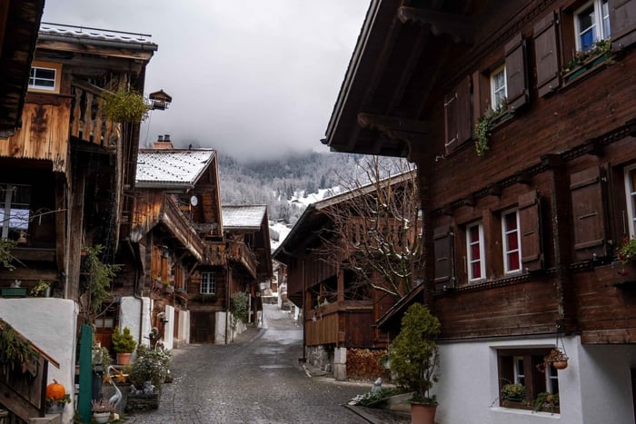 From Zurich: Grindelwald, Lauterbrunnen & Interlaken Tour