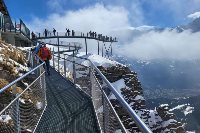 Grindelwald First and Lauterbrunnen Private Tour