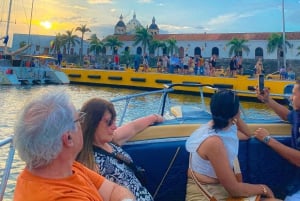 2 tunnin retki Cartagenassa Auringonlaskunäkymä juhlaveneessä