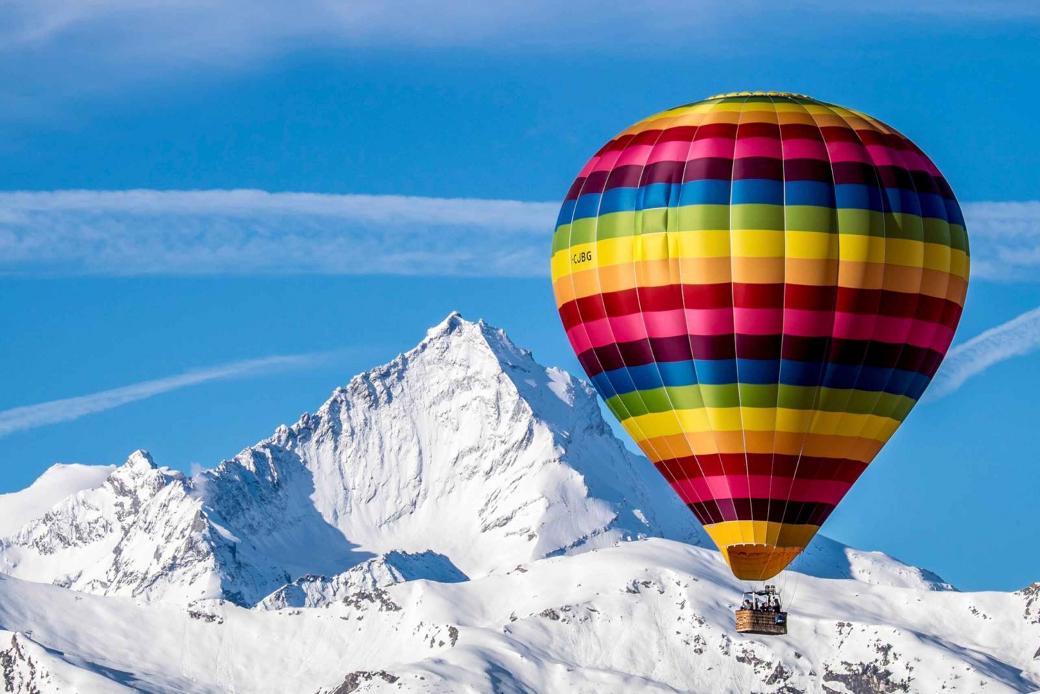 Aosta: Hot Air Balloon Flight with Mountain Views