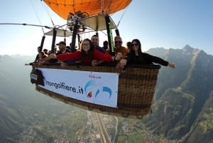 Aosta: Hot-air balloon flight with splendid view of the Alps