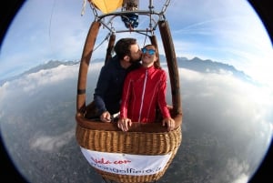 Aosta: Hot-air balloon flight with splendid view of the Alps