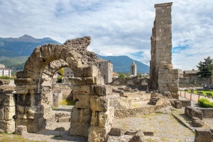 Aosta: Private Walking Tour with Food and Wine Tastings