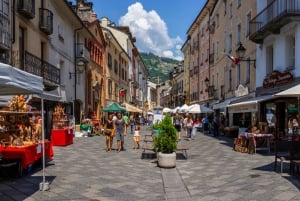 Aosta: Private Walking Tour with Food and Wine Tastings