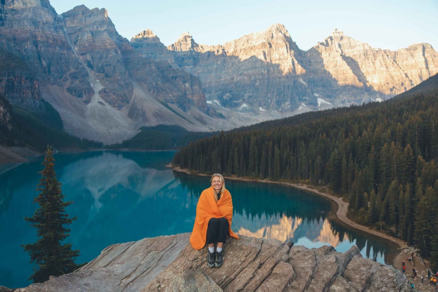 Banff/Canmore: Soluppgång vid Moraine Lake med Lake Louise som tillval