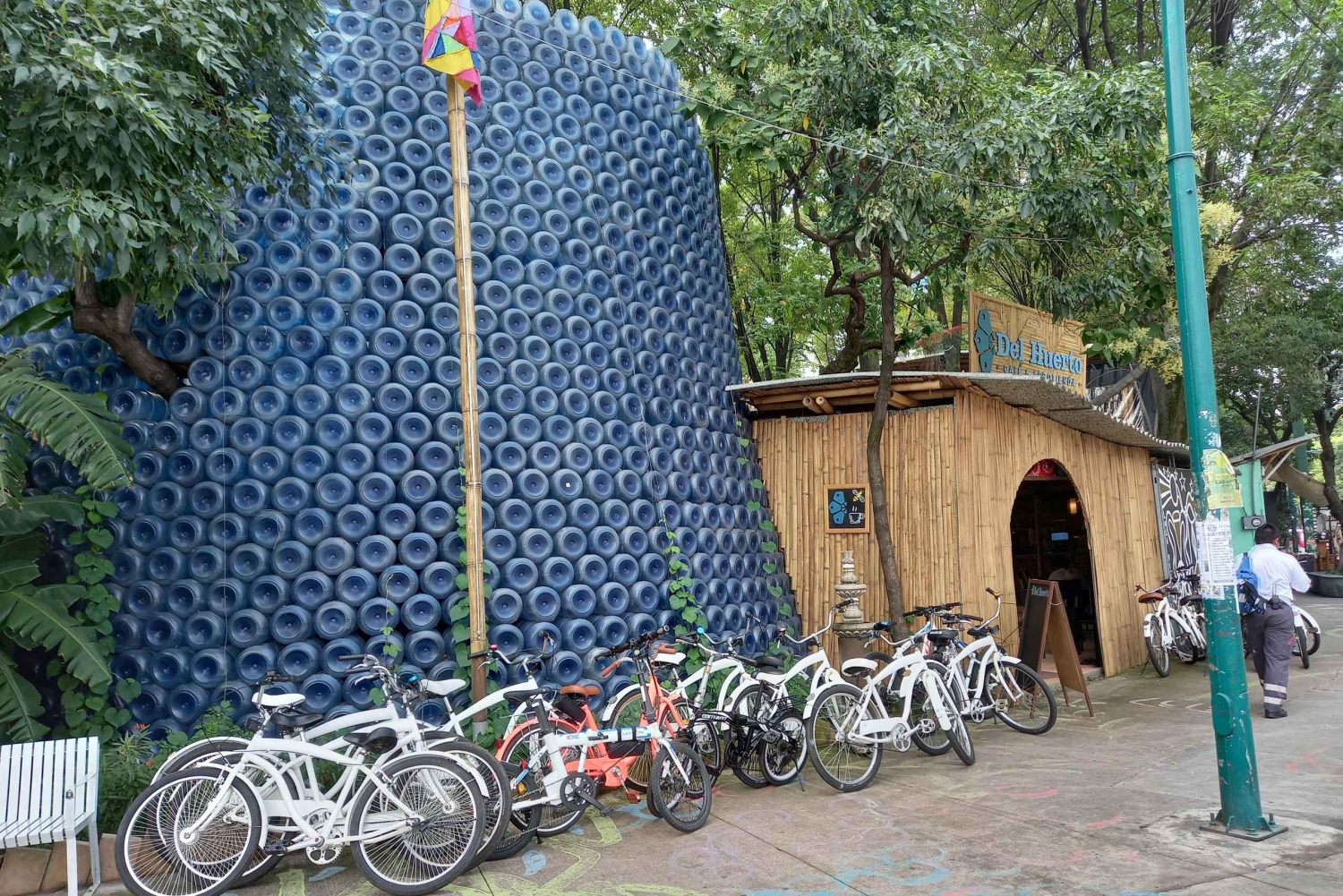 PRZEJAŻDŻKA ROWEROWA PRZEZ KULTOWE MIEJSCA CDMX / ŚNIADANIE I PIWO