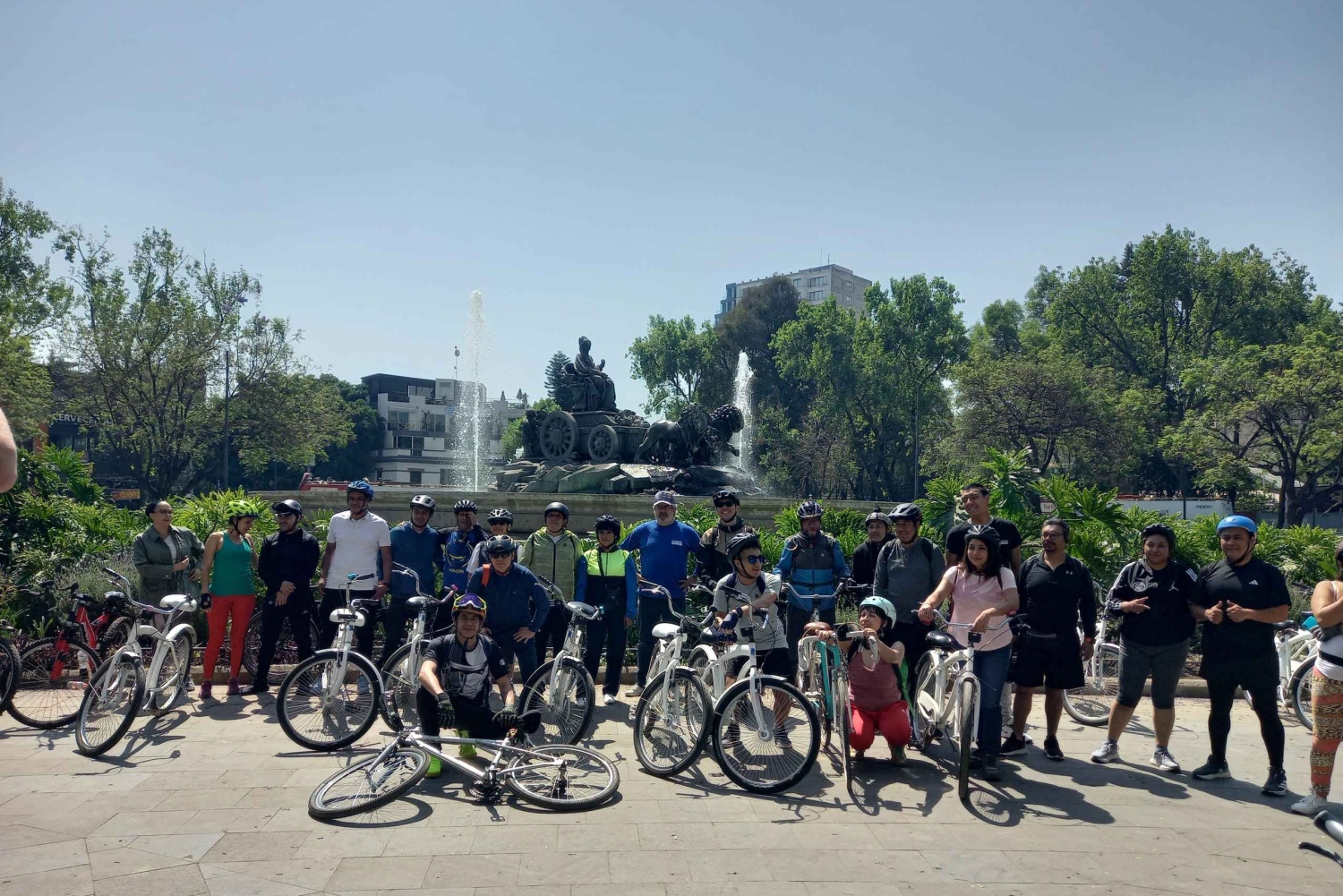 PRZEJAŻDŻKA ROWEROWA PRZEZ KULTOWE MIEJSCA CDMX / ŚNIADANIE I PIWO