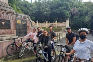 PRZEJAŻDŻKA ROWEROWA PRZEZ KULTOWE MIEJSCA CDMX / ŚNIADANIE I PIWO