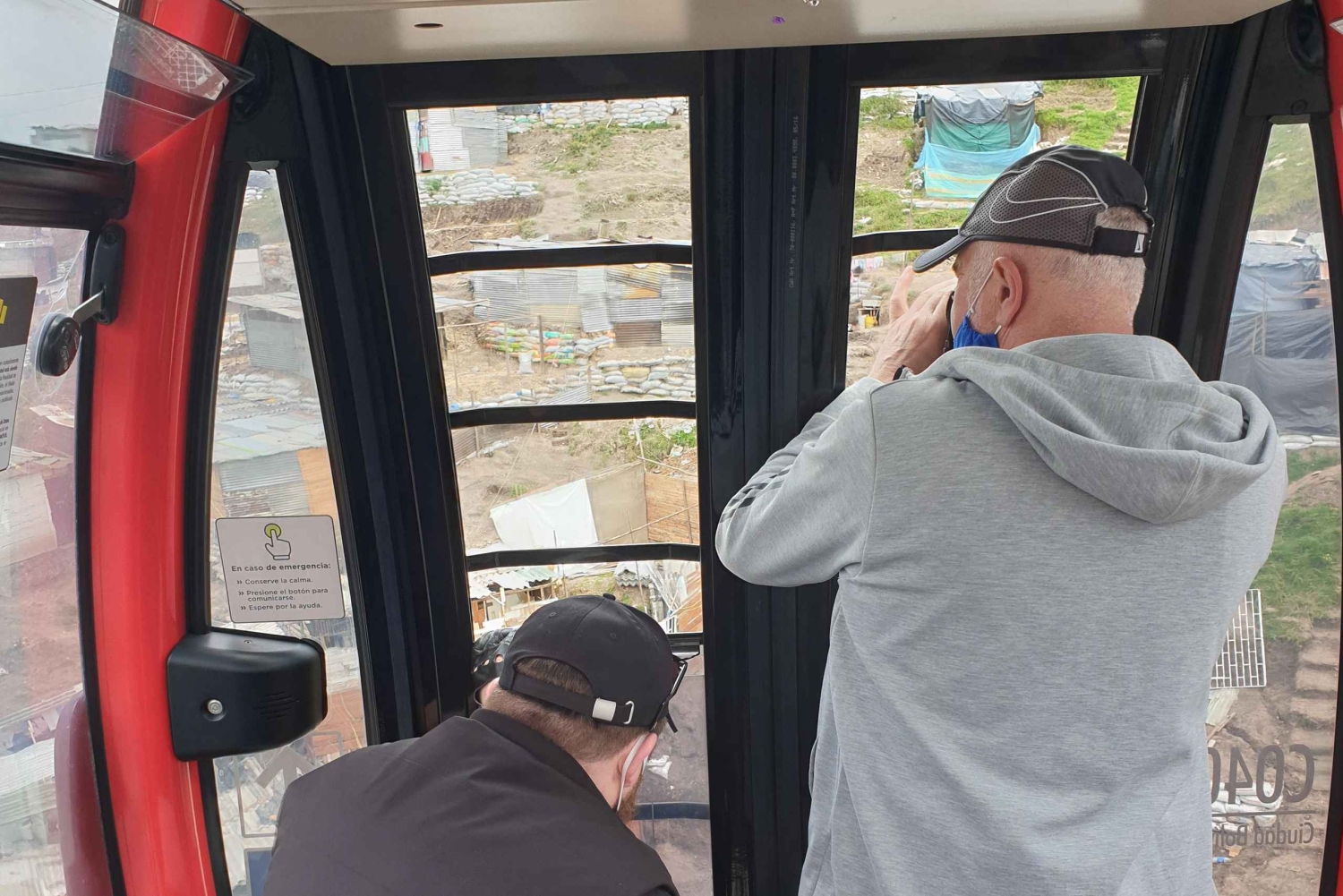 Bogotá: Ciudad Bolivar Private Tour with Cable Car Ticket