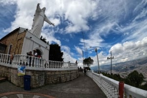 Bogotá: La Candelaria, Gold Museum, & Guadalupe Hill Tour