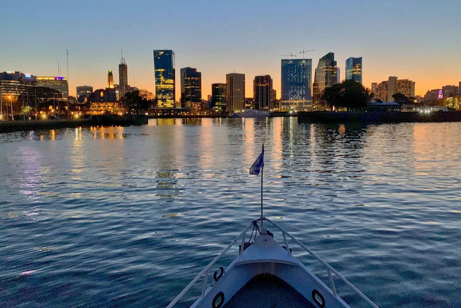 Buenos Aires: Cruzeiro ao pôr do sol no Río de la Plata com bar aberto