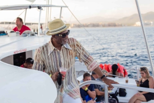 Cabo San Lucas: 2 Hour Sunset Cruise with Food and Wine
