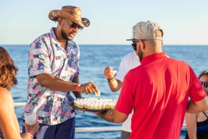 カボ・サン・ルーカス：カボ・マールのメキシカン・フレーバーズ・サンセット・クルーズ