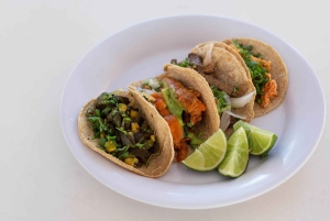 カボ・サン・ルーカス：カボ・マールのメキシカン・フレーバーズ・サンセット・クルーズ