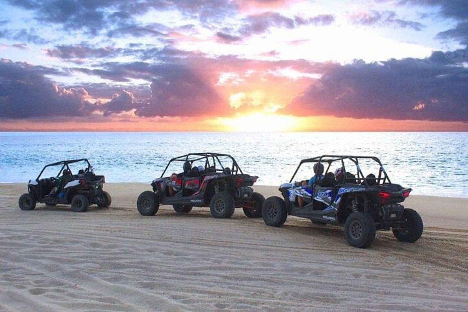Cabo: Passeio de camelo ao pôr do sol e aventura combinada de quadriciclo