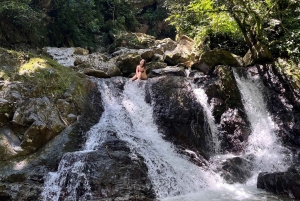 Caguas: Fossefall og grotteeventyr