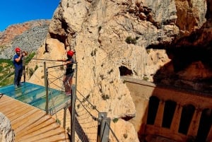 Caminito del Rey: Tour with Official Guide and Drink
