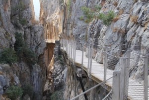 Caminito del Rey: Tour with Official Guide and Drink
