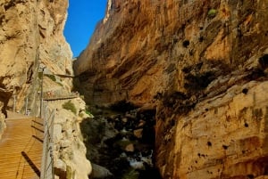 Caminito del Rey: Tour with Official Guide and Drink