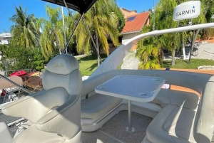 Cancun: 8-Hour Private Yacht Excursion to Isla Mujeres