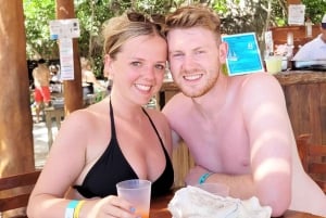 Cancun: Adults Exclusive Isla Mujeres Catamaran & Beach Club