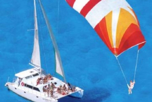 Cancun: Catamaran Tour to Isla Mujeres & Snorkel
