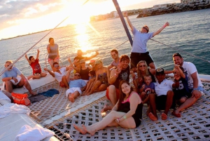 Cancun: Catamaran Tour to Isla Mujeres & Snorkel