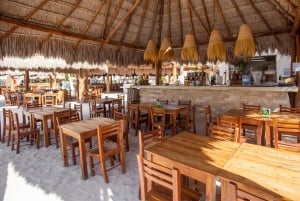 Cancún: Catamarantocht naar Isla Mujeres met open bar en lunch