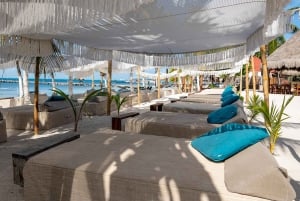 Cancún: Catamarantocht naar Isla Mujeres met open bar en lunch