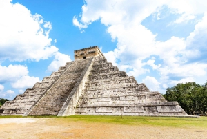 Cancún: Exklusiv soluppgång i Chichén Itzá med en expertguide