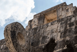 Cancún: Exklusiv soluppgång i Chichén Itzá med en expertguide