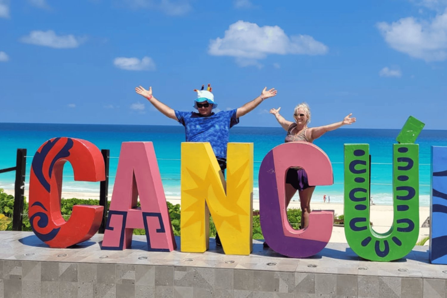 Cancun: Guided City Tour with Shopping and Tequila Tasting