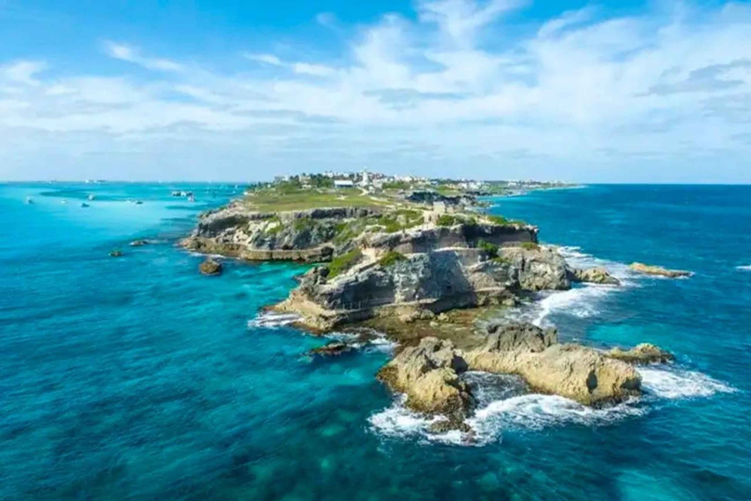 Cancún: Halve dag privé catamaran met snorkelen. 25 gasten