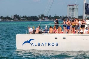 Cancun: Incredible Party on Catamaran+Open Bar-Adults Only!