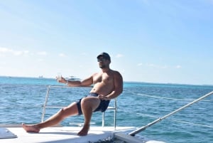 Cancun: Incredible Party on Catamaran+Open Bar-Adults Only!