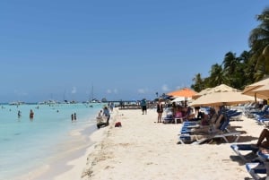 Cancun: Isla Mujeres Solo Adulti Catamarano, bevande e snorkeling
