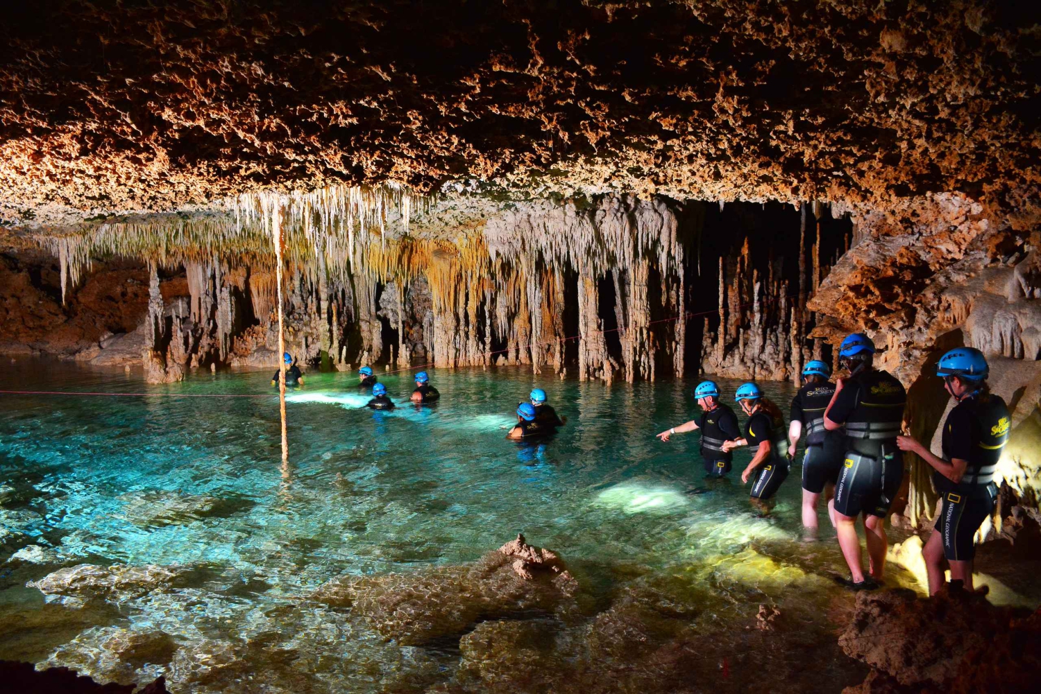 Cancún/Playa del Carmen: Ticket de entrada a Río Secreto y Comida
