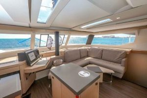 Cancún: Catamarán Premium con transporte y tasa portuaria