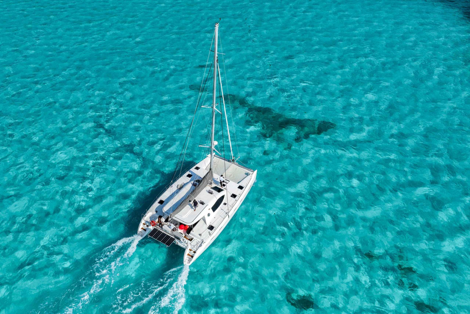 Cancun Privat Katamaran – Åben Bar & Snorkling Oplevelse