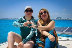 Cancun Privat Katamaran – Åben Bar & Snorkling Oplevelse