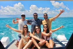 Cancun Privat Katamaran – Åben Bar & Snorkling Oplevelse
