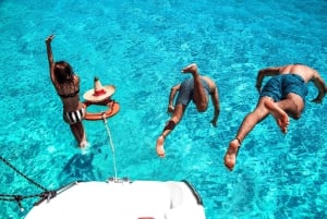 Cancún: ¡Tour privado en catamarán a Isla Mujeres! Bebidas