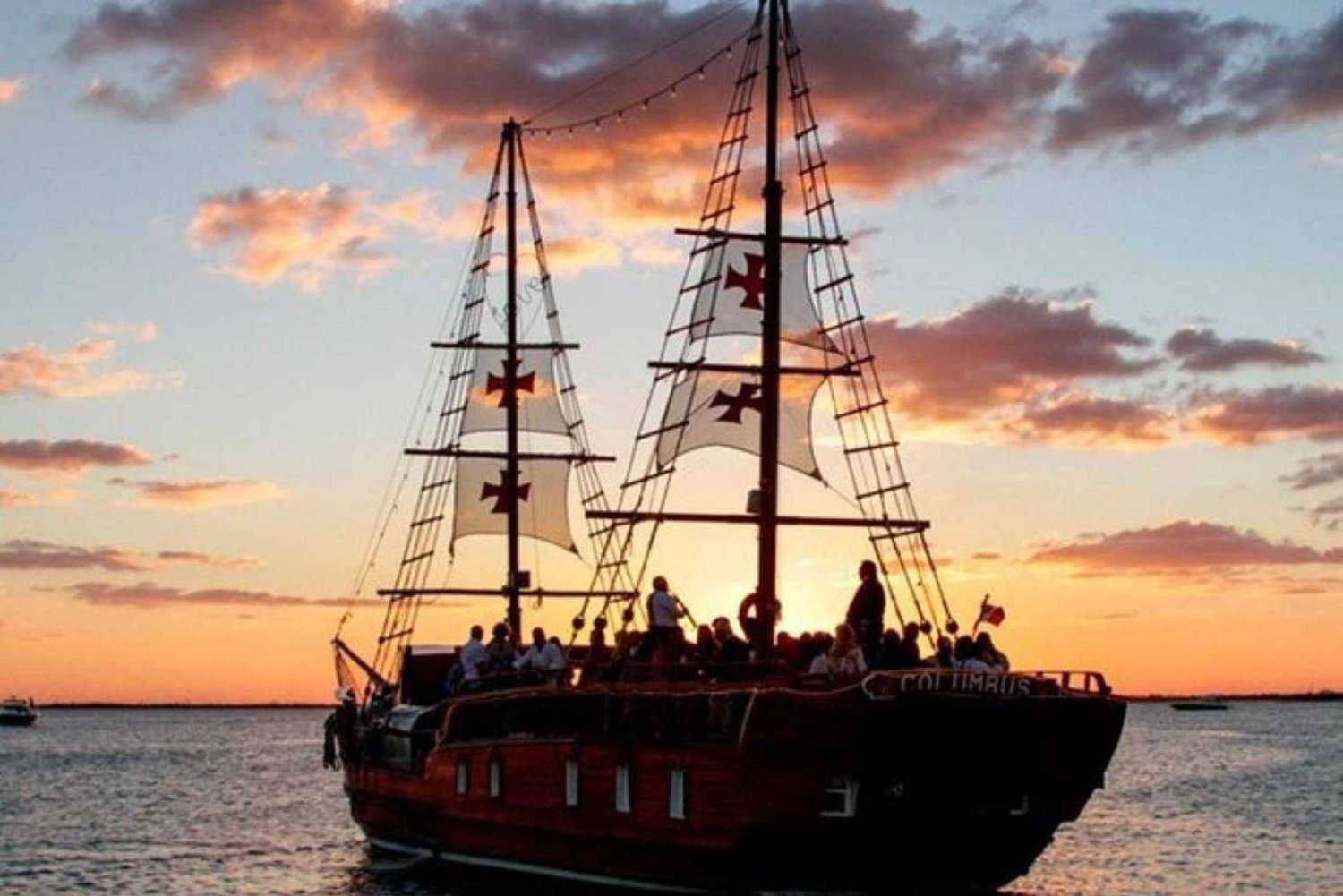Cancun: Romantic Dinner and Sailing on a Beautiful Lagoon