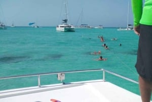 Cancún: Catamarán a Vela con Barra Libre a Isla Mujeres