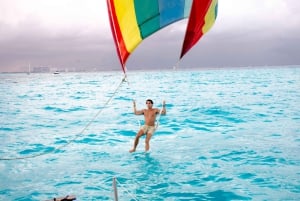 Cancún: Catamarán a Vela con Barra Libre a Isla Mujeres