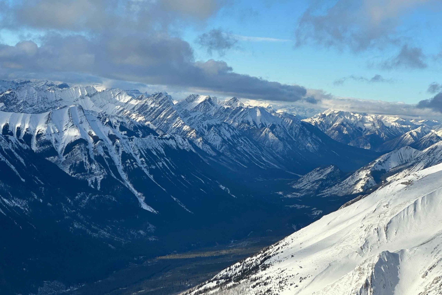Canmore: 35-minutters heli-tur til Assiniboine-bjerget og dets gletsjere