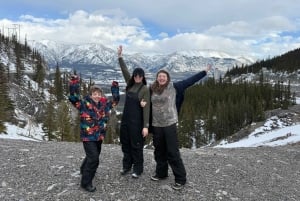Canmore/Banff: Snowshoeing Adventure 2hrs +Transportation