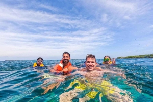 Cartagena: 5 Rosario Islands, Full party with drinks, Snorkeling and lunch