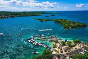 Cartagena: 5 Rosario Islands, Full party with drinks, Snorkeling and lunch