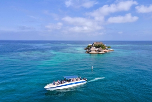 Cartagena: 5 Rosario Eilanden Tour met snorkelen en lunch